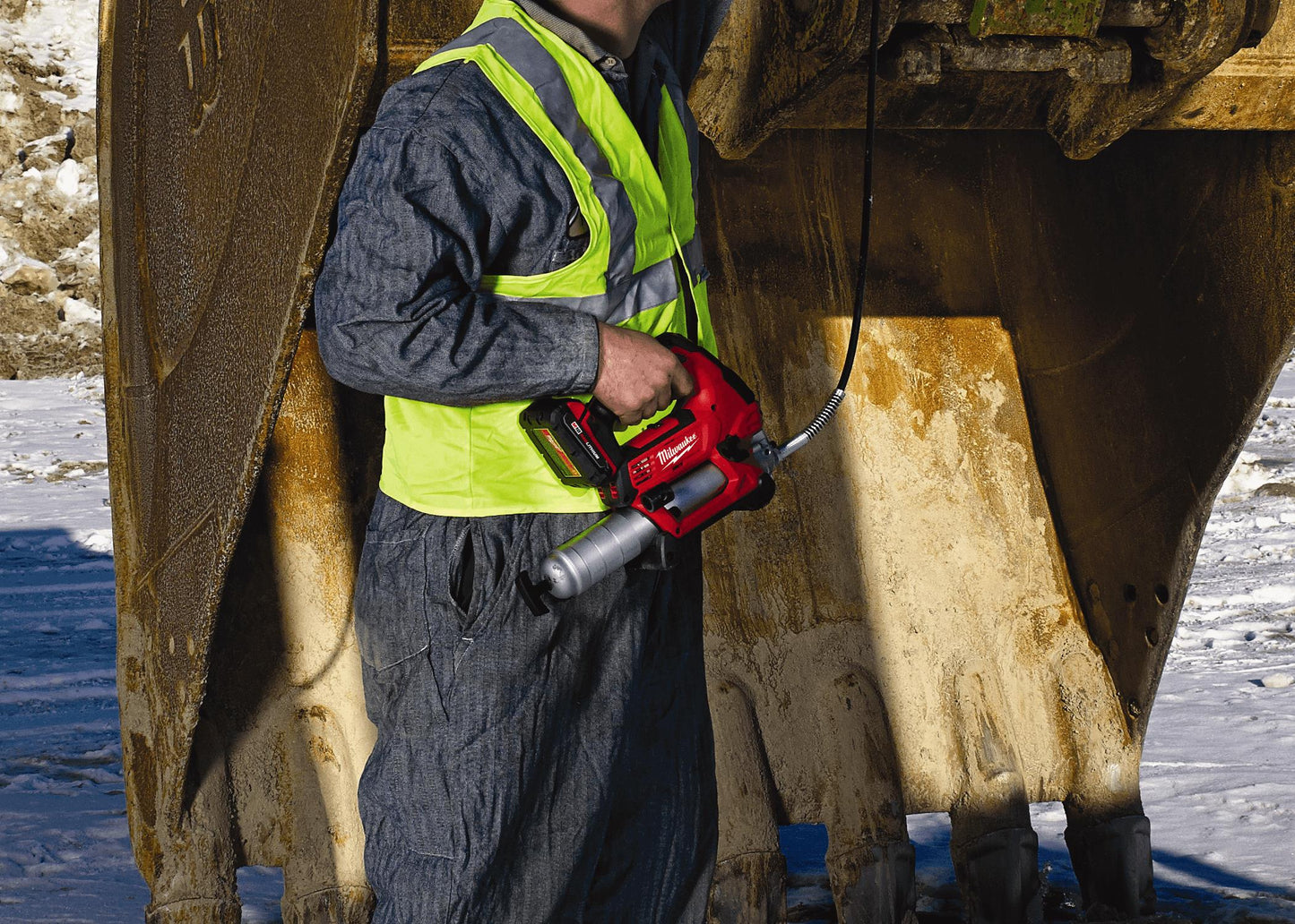 M18 Cordless 2-Speed Grease Gun Kit