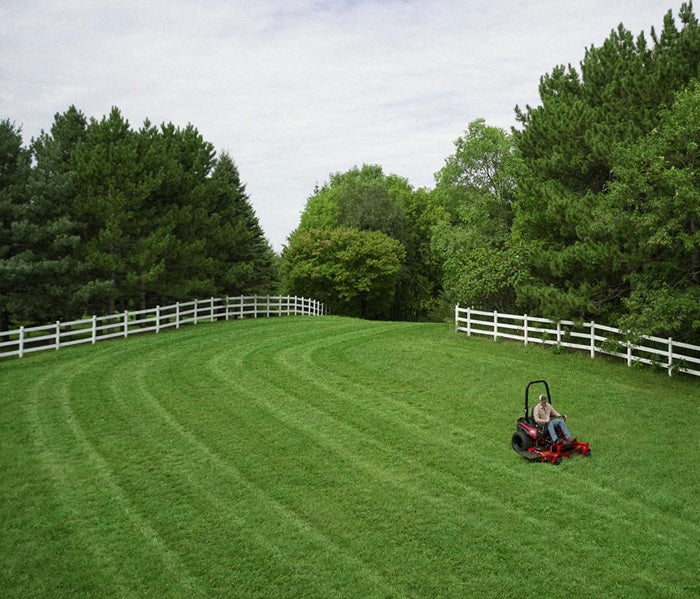 Toro 60" (152 cm) TITAN® MAX Zero Turn Mower 76601