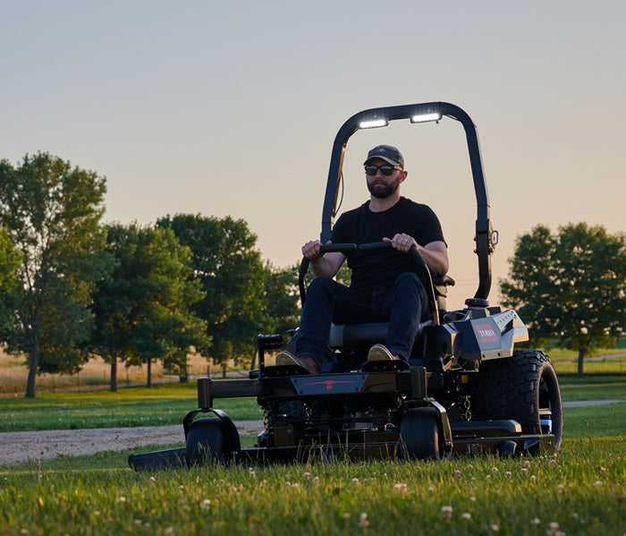 Toro 60" (152 cm) TITAN® MAX Havoc Edition Zero Turn Mower 76602